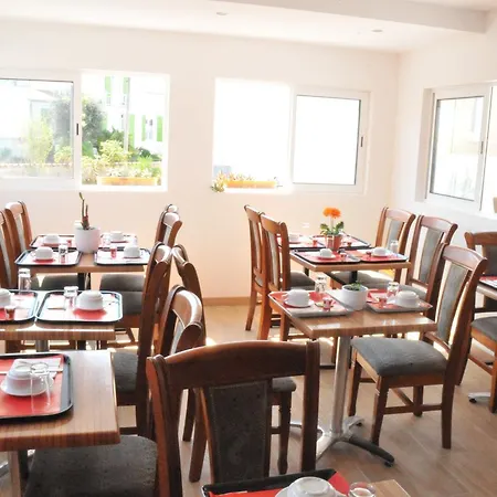 Hotel Les Rosiers La Rochelle (Charente-Maritime)