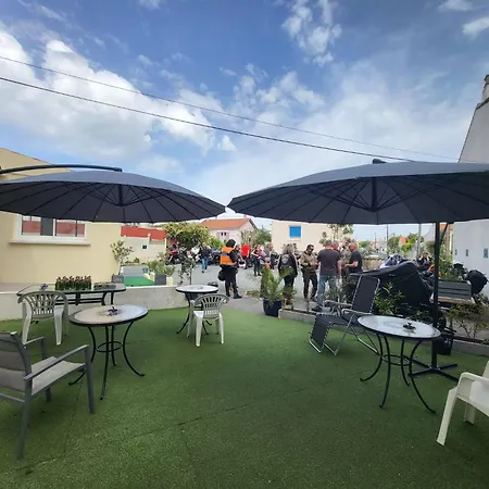 فندق Les Rosiers