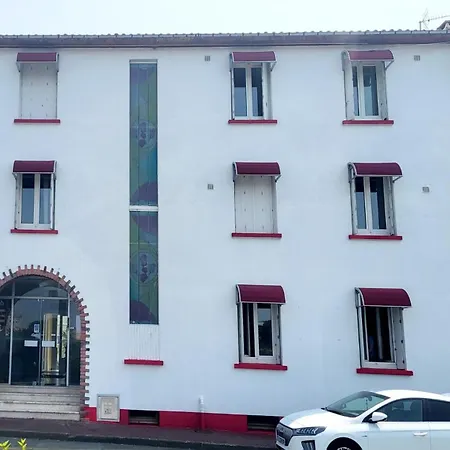 فندق Les Rosiers 3*