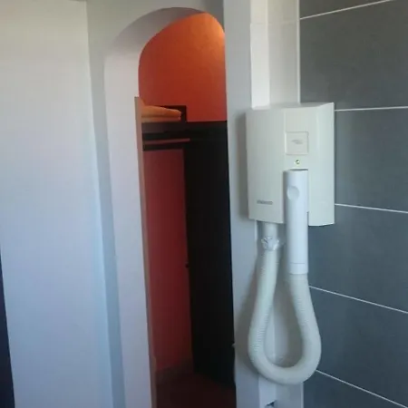 Hotel Les Rosiers La Rochelle (Charente-Maritime)