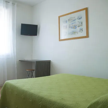 Les Rosiers لا روشيل