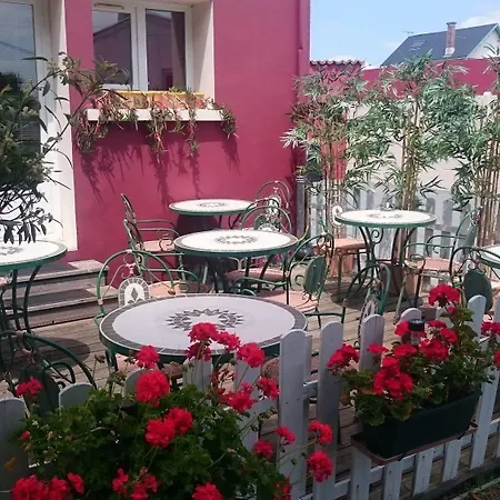 Les Rosiers 3* لا روشيل