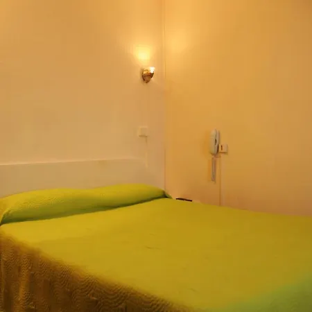 Les Rosiers Hotel La Rochelle (Charente-Maritime)