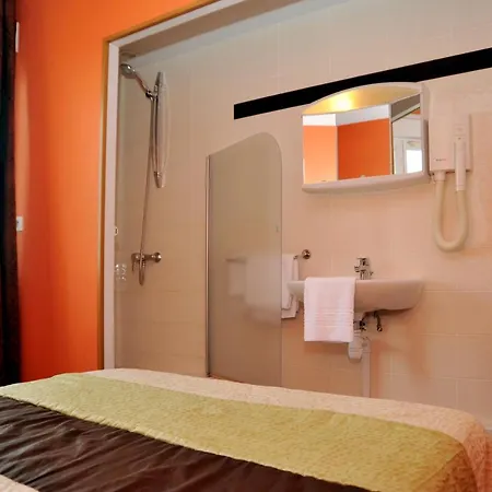 Les Rosiers لا روشيل