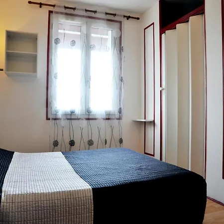 Hotel Les Rosiers La Rochelle (Charente-Maritime)