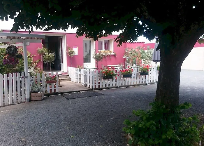 Les Rosiers Hotel