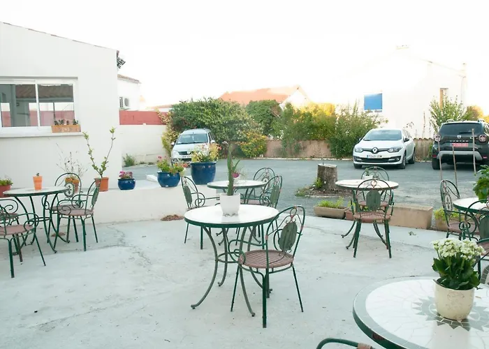 Hotel Les Rosiers 3*